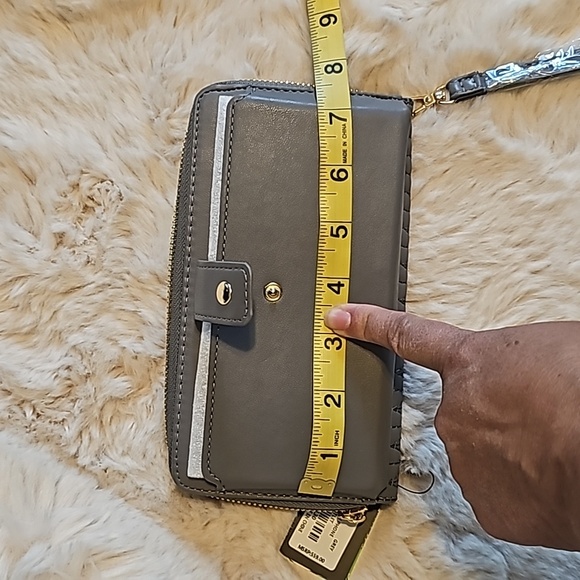 NWT Badgley Mischa Long Wallet W/ Phone   Pocket & Wristlet - Picture 11 of 13